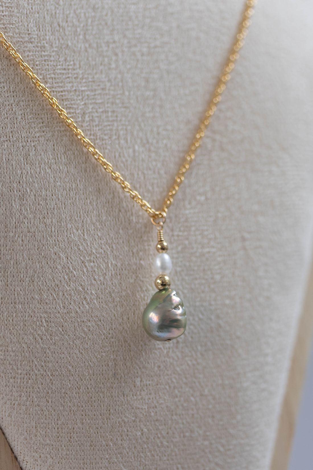 The Seafoam Necklace