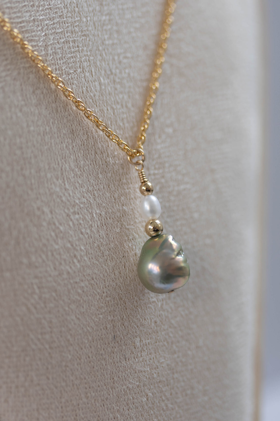 The Seafoam Necklace